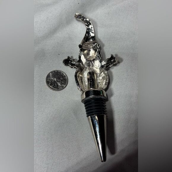 ☃️❄️☃️ New! Cherished Traditions Rhinestone Santa Wine Bottle Stopper - Picture 6 of 6